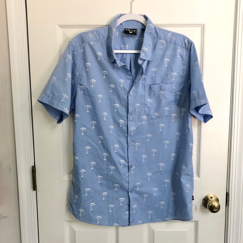 AHOY Surf Co Men's Large Woven Blue Shirt with Beach Umbrella print - Picture 1 of 6